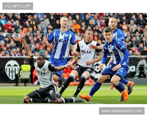 瓦伦西亚对阵西班牙人精彩对决前瞻分析与赛季走势探讨